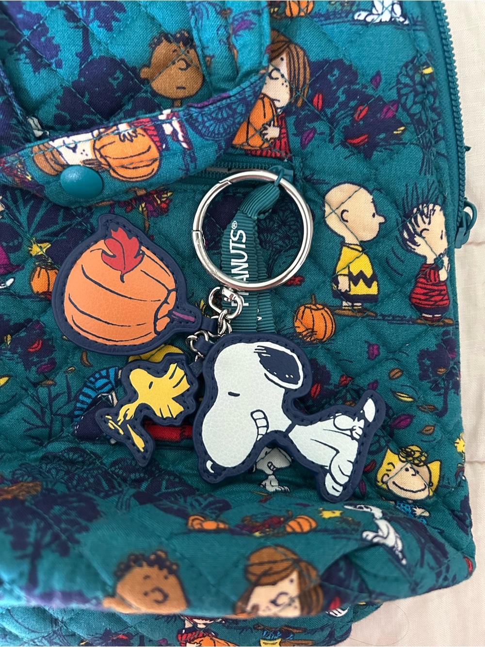 Vera Bradley x Peanuts Mini Backpack NWT Halloween Pumpkin Patch + LE Keychain - Picture 2 of 4